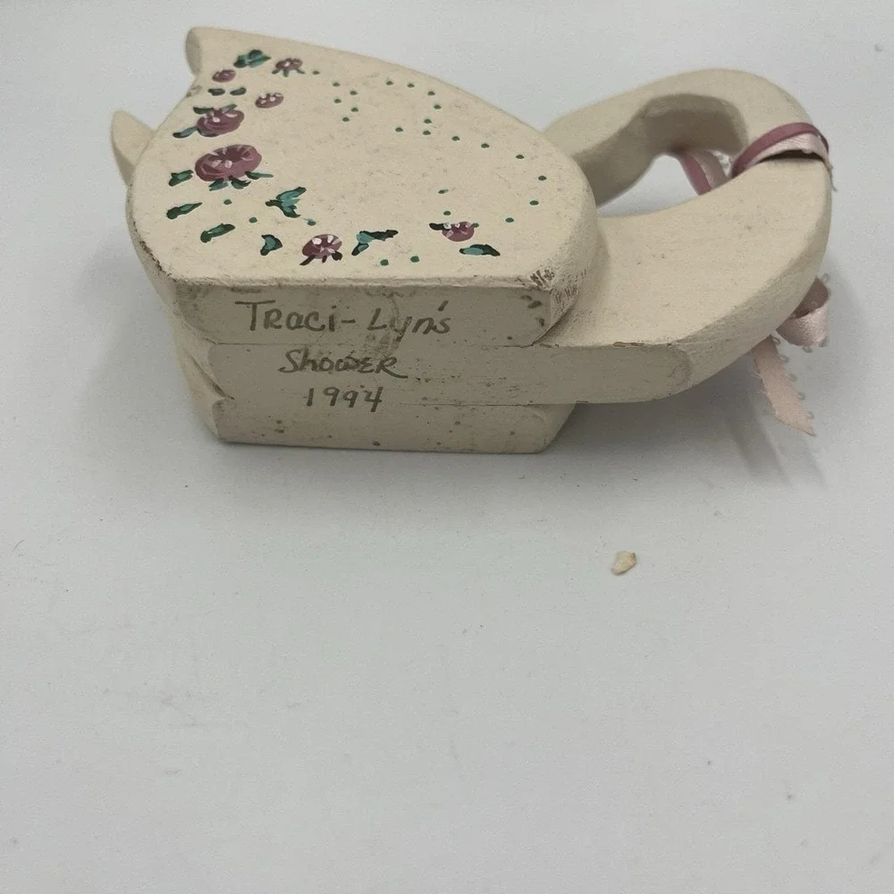 Vintage 1994 Wooden Swan Goose Decor Farmhouse Country Ducks Bow Cottage Shelf